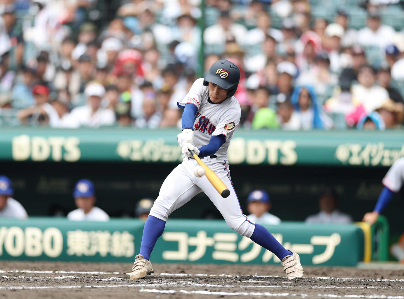 聖隷クリストファー対明秀学園日立　3回裏明秀学園日立2死三塁、左適時安打を放つ有住（撮影・増田悦実）