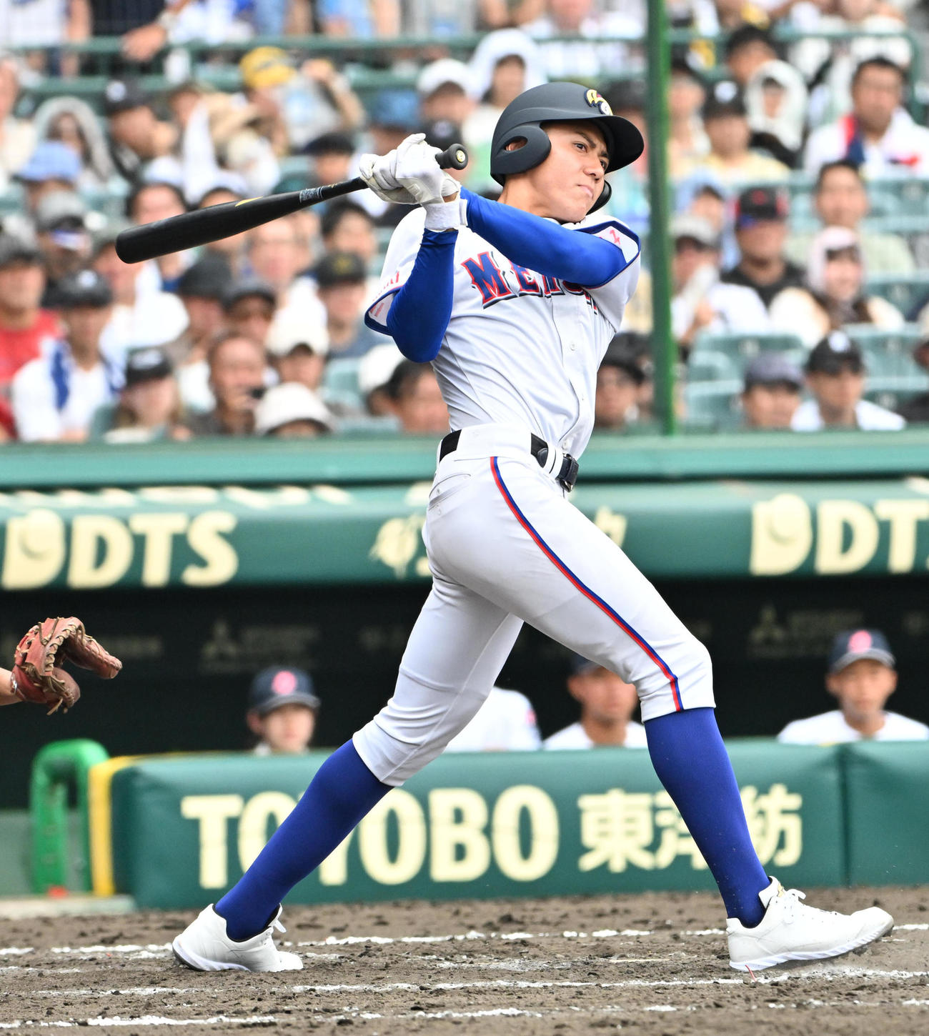 聖隷クリストファー対明秀学園日立　8回裏明秀学園日立無死　代打能戸輝夢は2塁内野ゴロを放つ（撮影・石井愛子）
