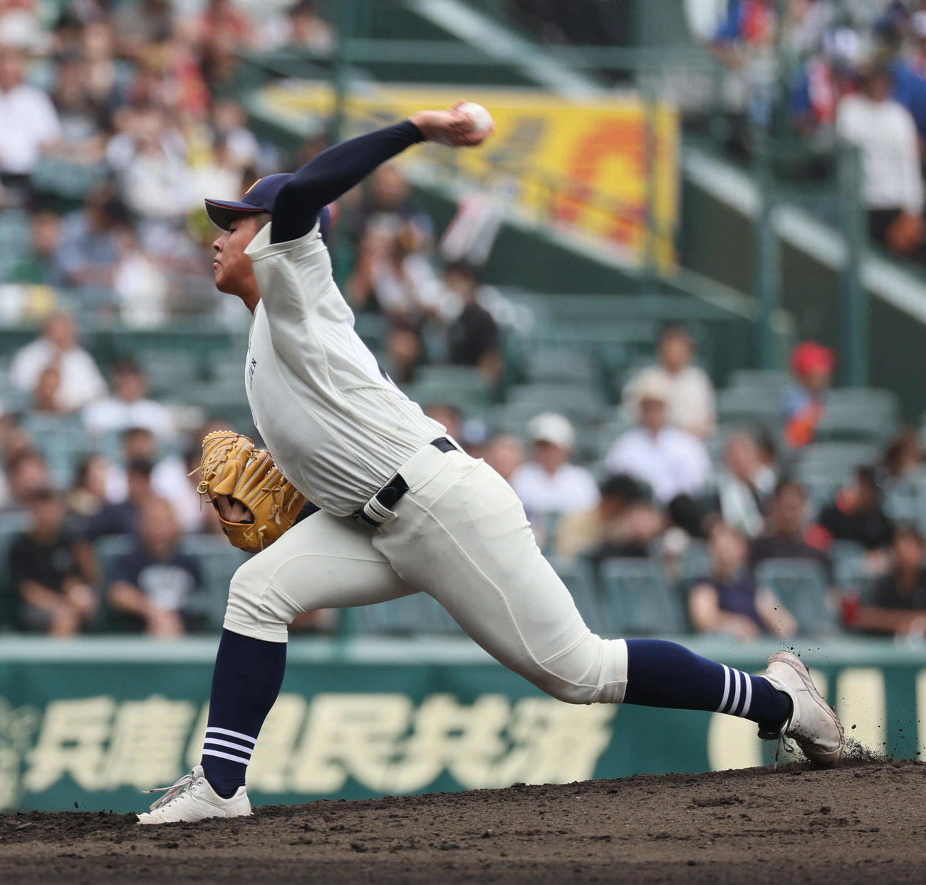 高川学園対未来富山　未来富山先発の江藤（撮影・宮崎幸一)