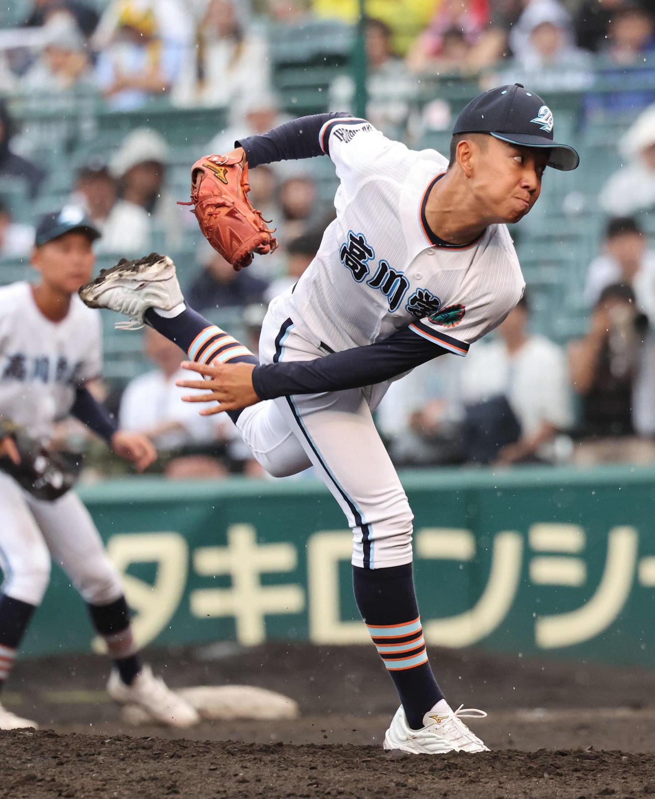 高川学園対未来富山　6回から登板した高川学園2番手の松本（撮影・西尾就之）
