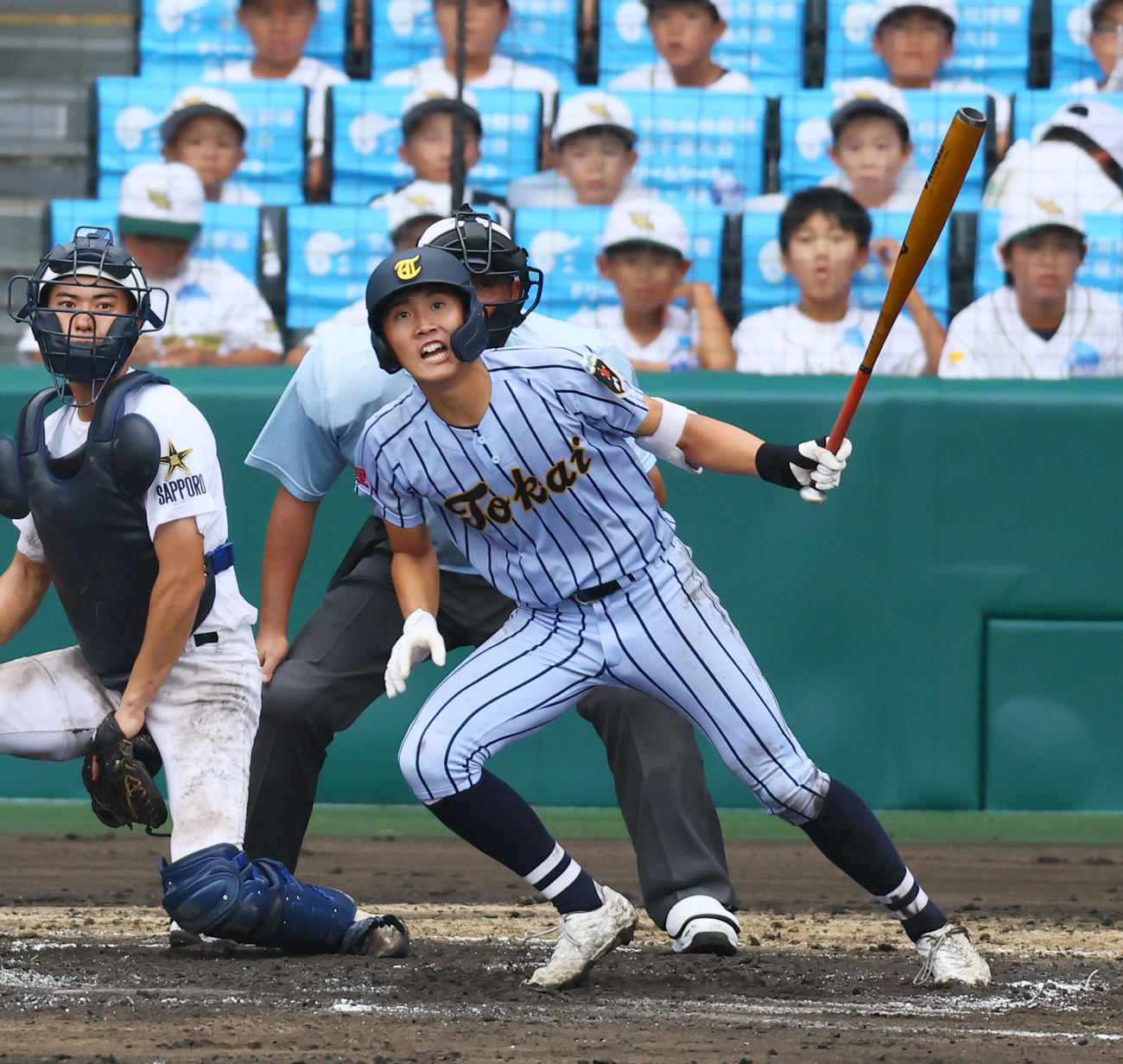 東海大熊本星翔対北海　6回裏東海大熊本星翔1死一、二塁、堀田は中越え適時2点三塁打を放つ（撮影・加藤哉）
