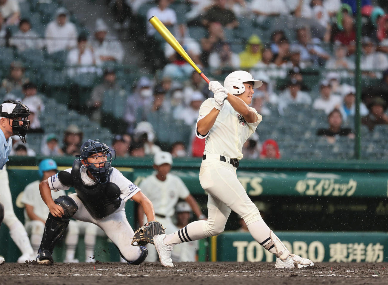 豊橋中央対日大三　3回裏日大三1死三塁、本間律輝は右越え先制適時二塁打を放つ（撮影・宮崎幸一)