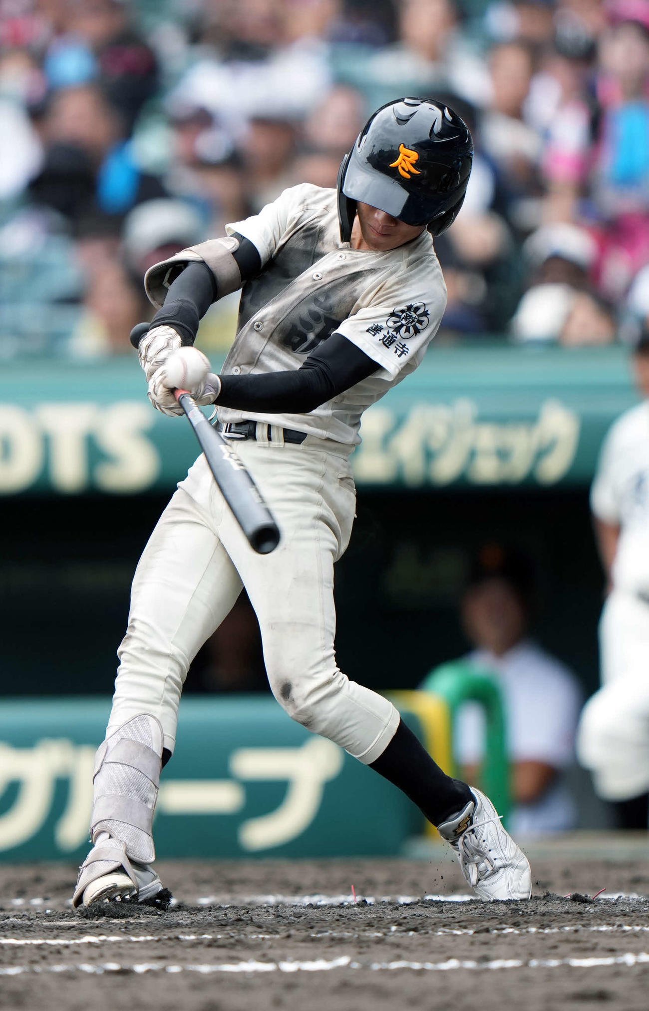 東大阪大柏原対尽誠学園　5回裏尽誠学園2死一、二塁、先制適時打を放つ木下（撮影・小島史椰）