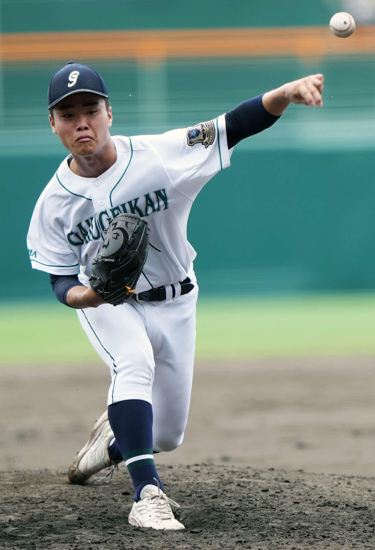 松商学園対岡山学芸館　力投する岡山学芸館先発の	青中（撮影・小島史椰）