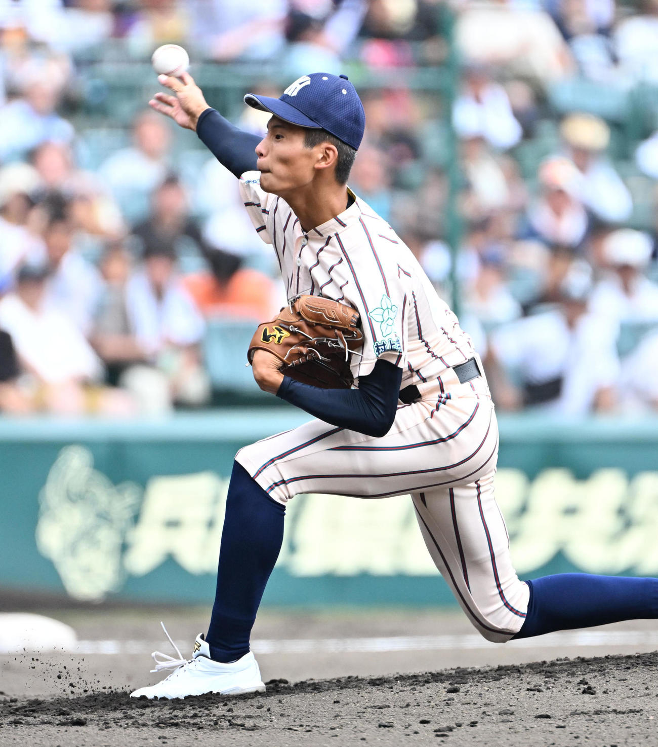 東大阪大柏原対尽誠学園　東大阪大柏原先発の川崎龍輝（撮影・石井愛子）