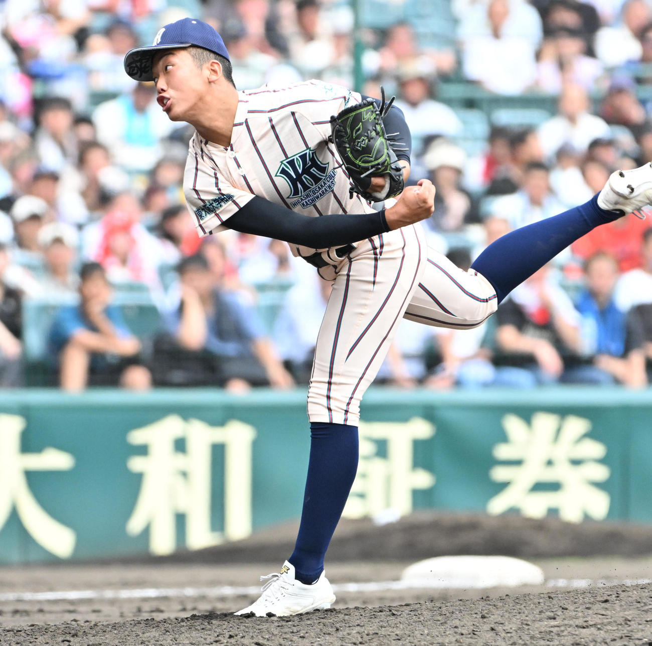 東大阪大柏原対尽誠学園　東大阪大柏原3番手の金丸淳哉（撮影・石井愛子）