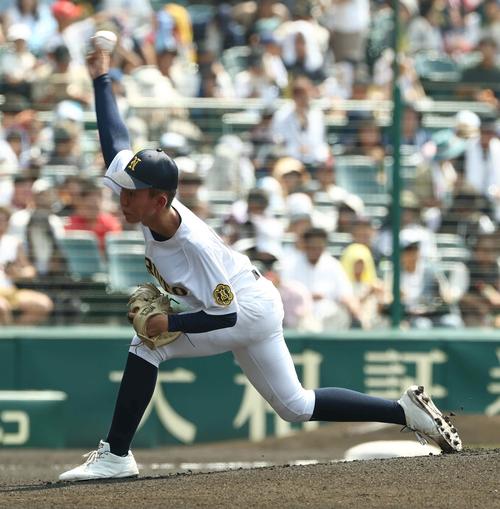 沖縄尚学対鳴門 鳴門先発の辻(撮影・上田博志)
