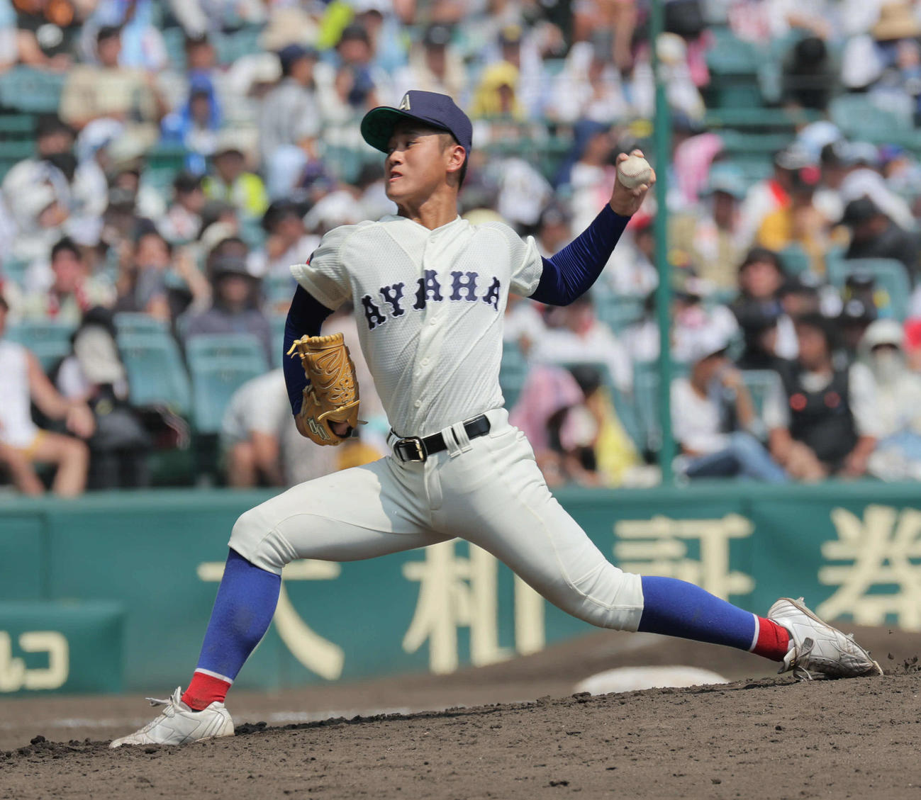横浜対綾羽　綾羽3番手の藤田陸空（撮影・宮崎幸一）
