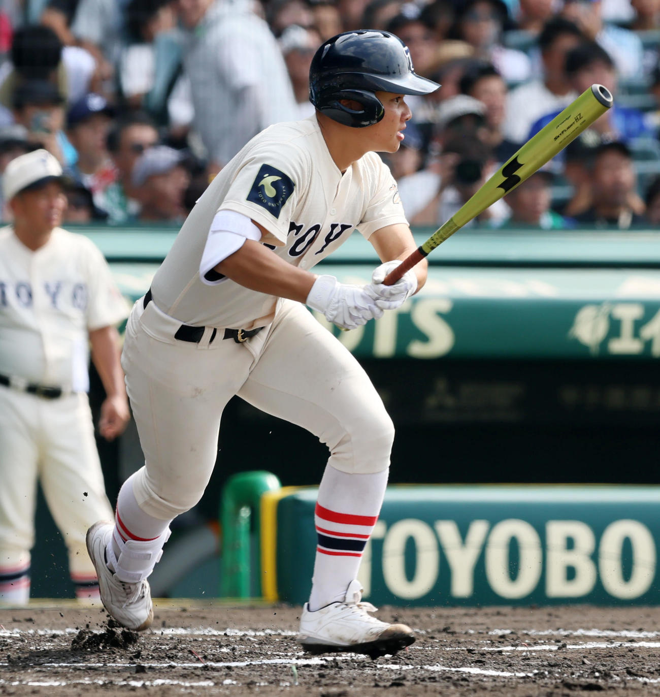 花巻東対東洋大姫路　1回裏東洋大姫路2死一、二塁、高田は先制適時打を放つ（撮影・加藤哉）