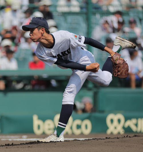 明豊対佐賀北　佐賀北先発の稲富理人（撮影・宮崎幸一）
