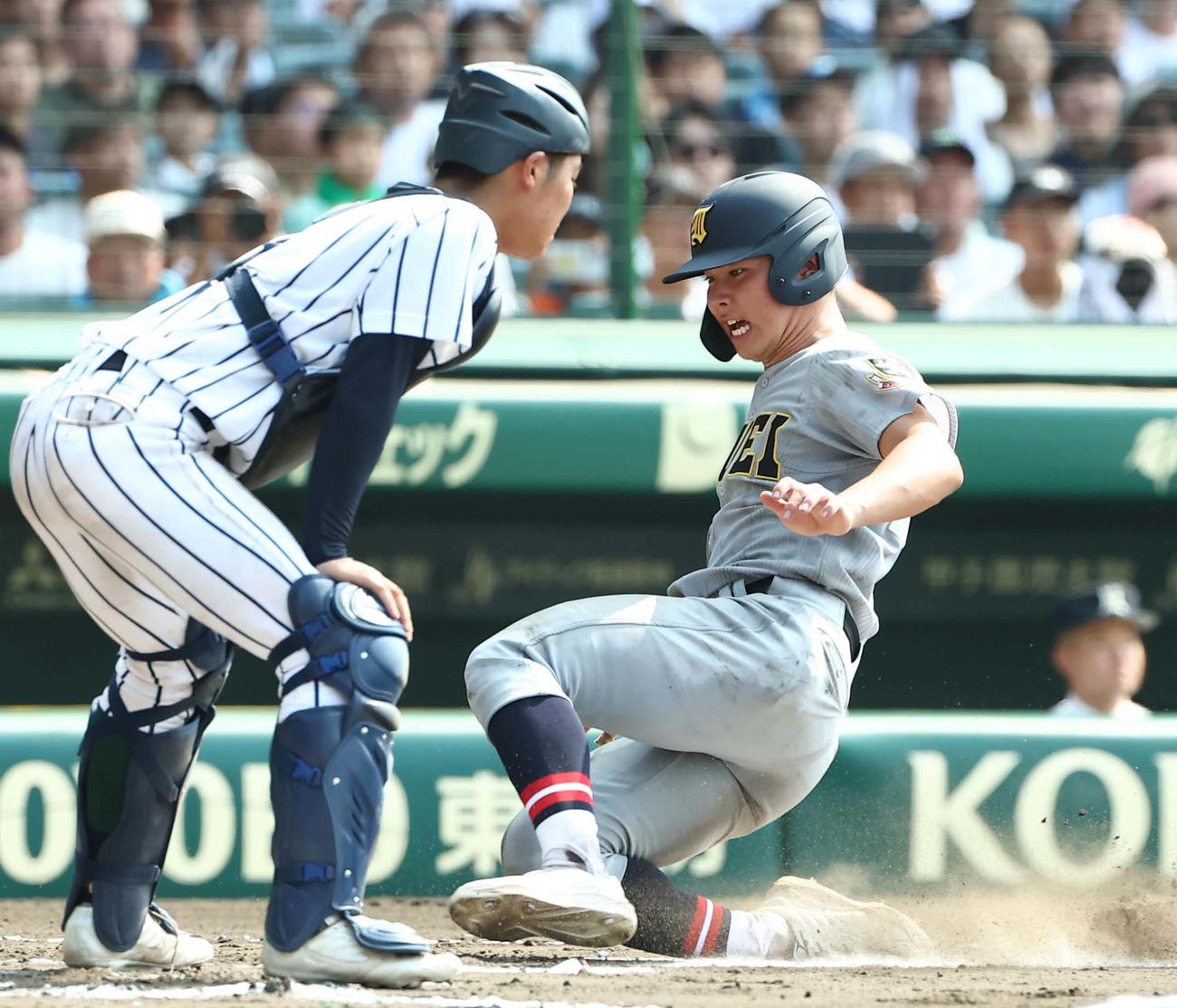 開星対仙台育英　6回裏仙台育英2死二塁、原の適時打で生還する田山（撮影・上田博志）