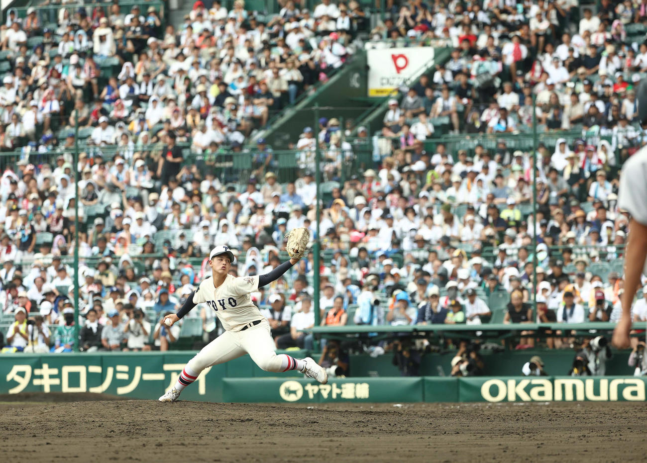 花巻東対東洋大姫路　東洋大姫路2番手の阪下（撮影・上田博志）
