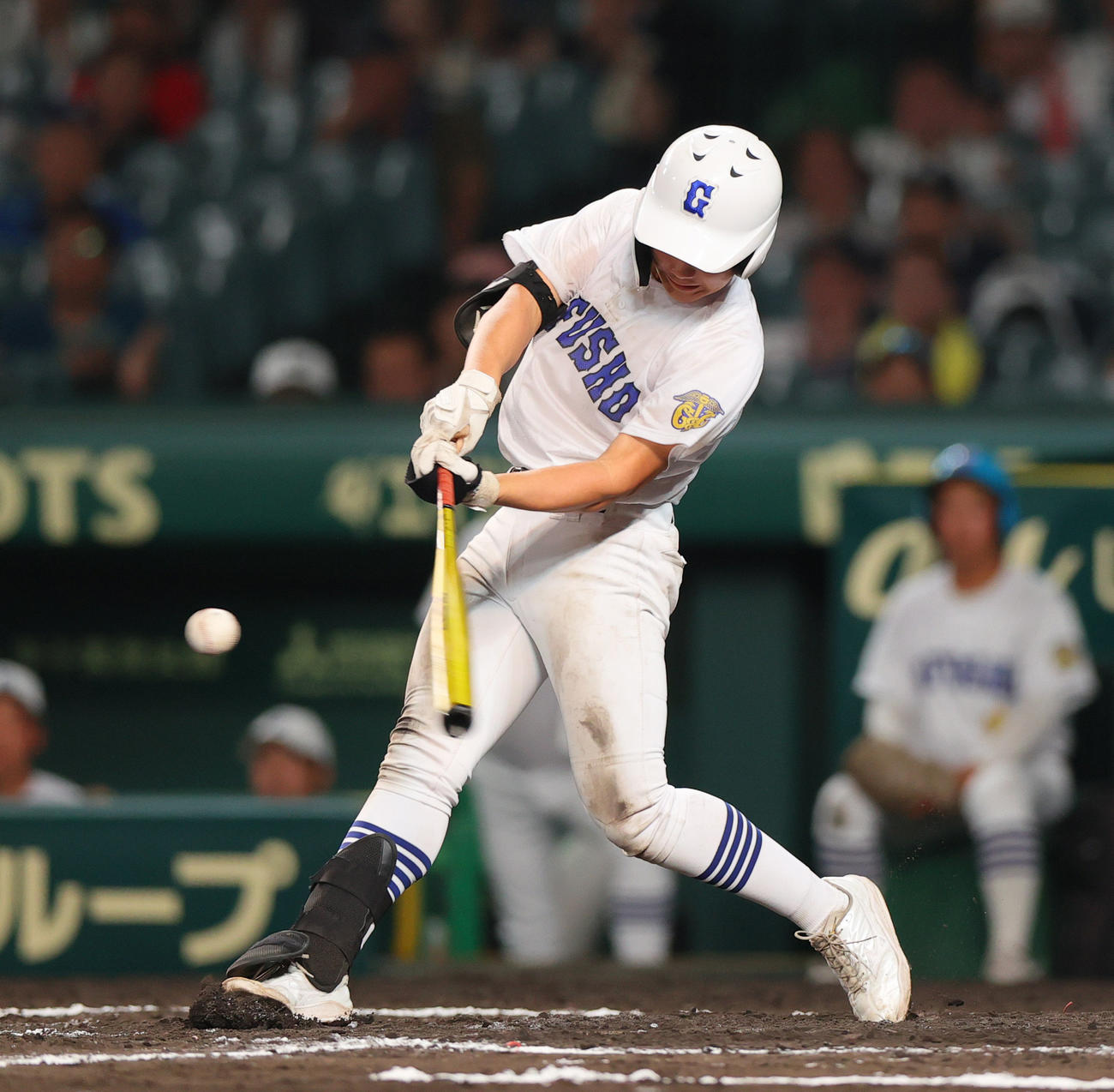 県岐阜商対東海大熊本星翔　5回表県岐阜商2死一、三塁、内山は右2点適時二塁打を放つ（撮影・上山淳一）