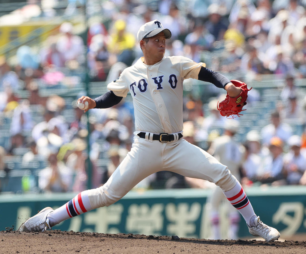 東洋大姫路対西日本短大付　東洋大姫路先発の森（撮影・上山淳一）