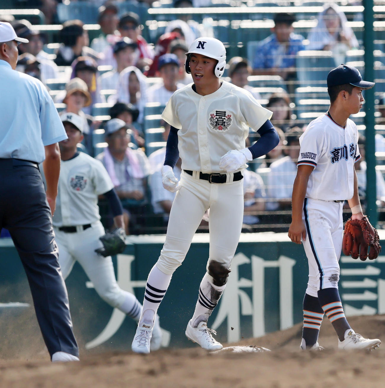 高川学園対日大三　1回裏日大三2死二、三塁、安部は左越え適時2点三塁打を放つ（撮影・加藤哉）