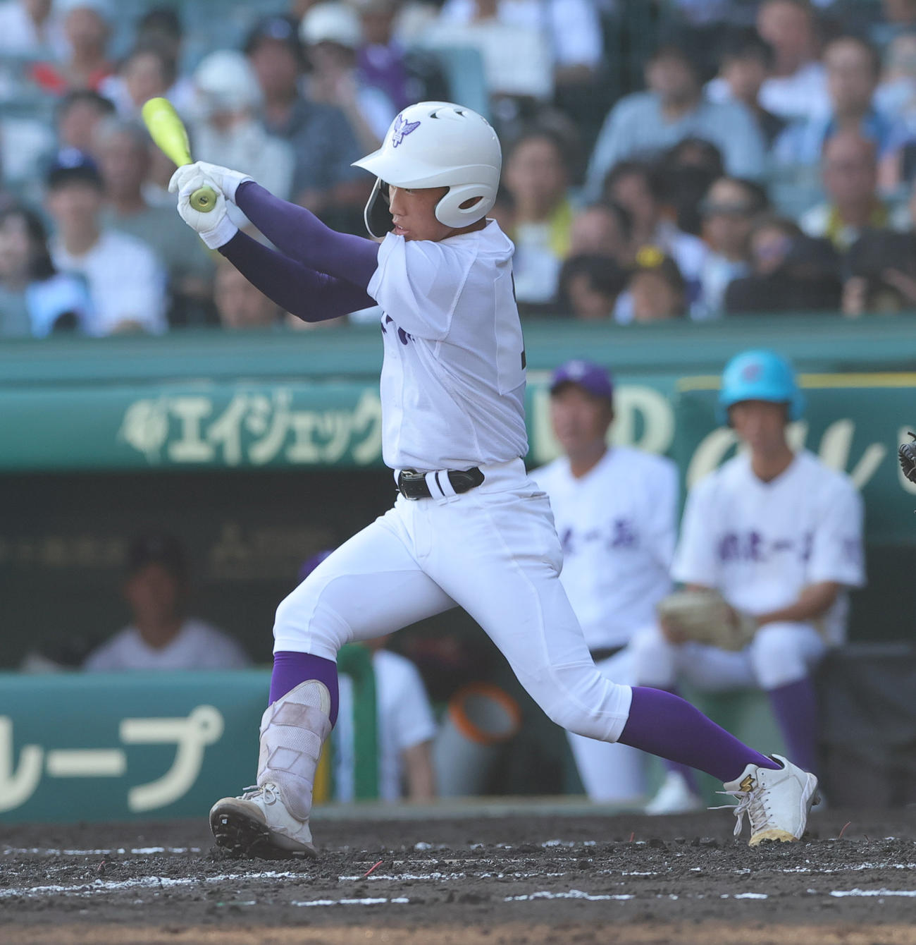 関東第一対創成館　3回表関東第一1死満塁、坂本は右2点適時打を放つ（撮影・上山淳一）