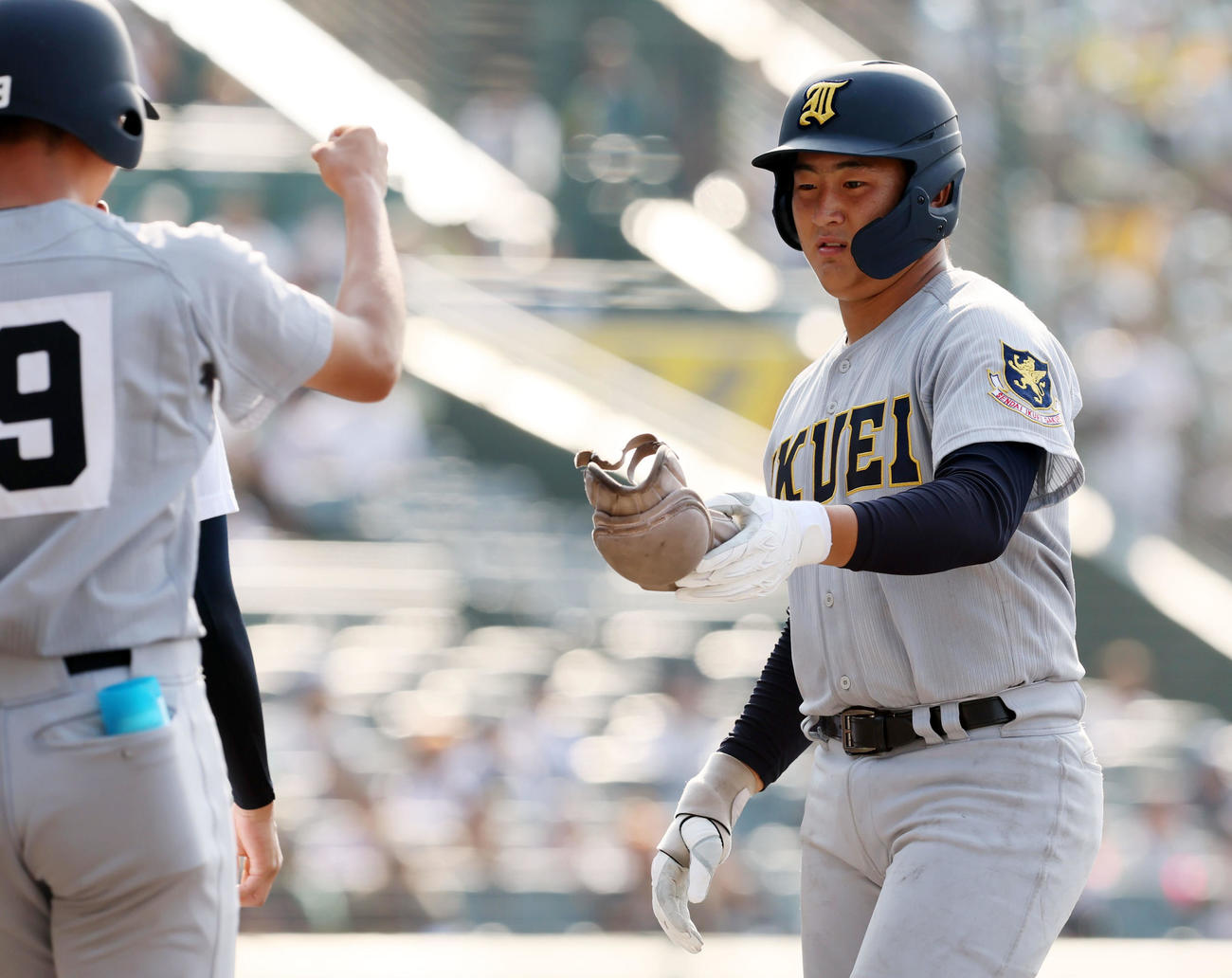 沖縄尚学対仙台育英　1回裏仙台育英2死二塁、川尻は左前適時打を放つ（撮影・加藤哉）