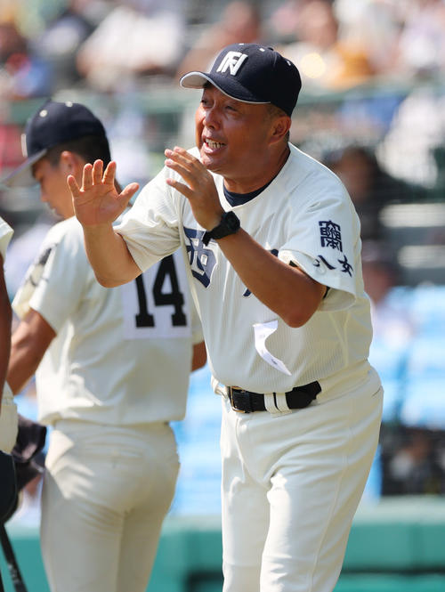甲子園】西日本短大付の三塁コーチ田渕尊「心の底から感謝」中学で地元