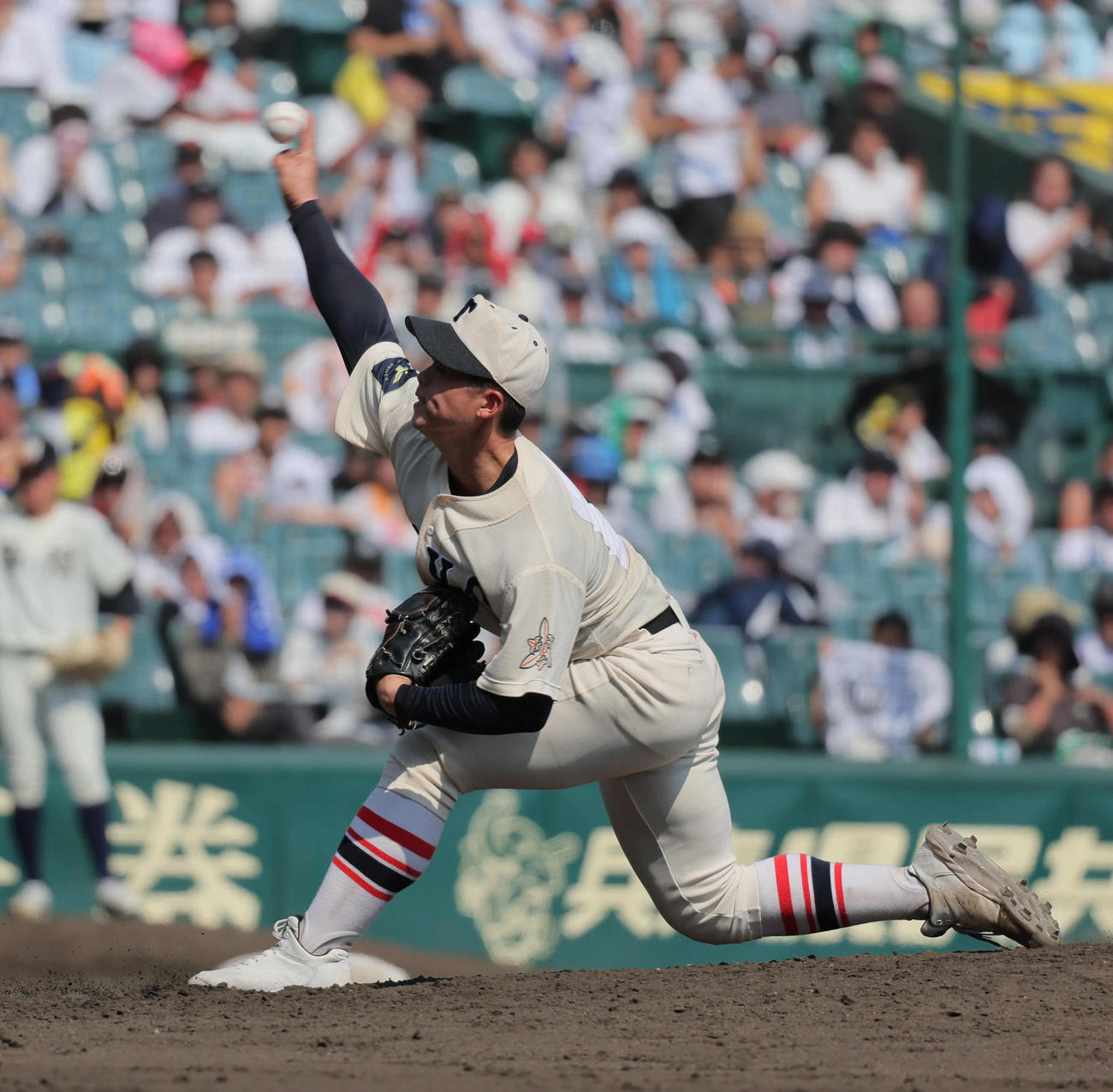 東洋大姫路対西日本短大付　5回裏西日本短大付、東洋大姫路・木下鷹大は3者三振に仕留める（撮影・宮崎幸一）