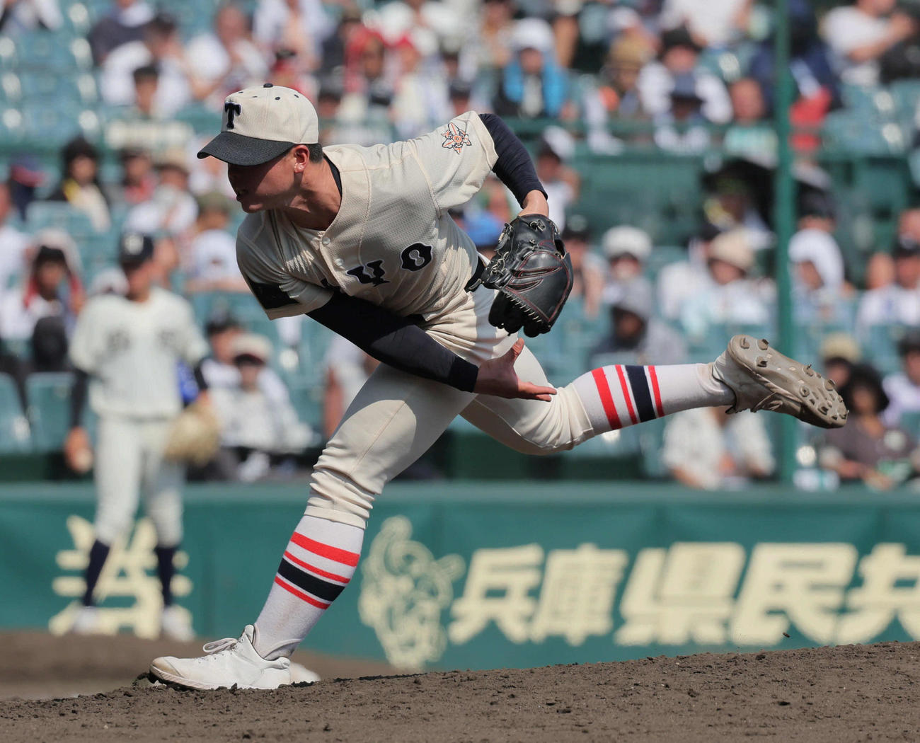 東洋大姫路対西日本短大付　5回裏西日本短大付、東洋大姫路・木下鷹大は3者三振に仕留める（撮影・宮崎幸一）