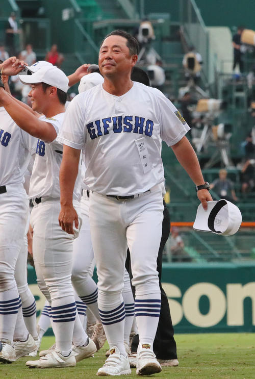 甲子園】県岐阜商が公立唯一8強と春夏90勝目 OBはミスタープロ野球と