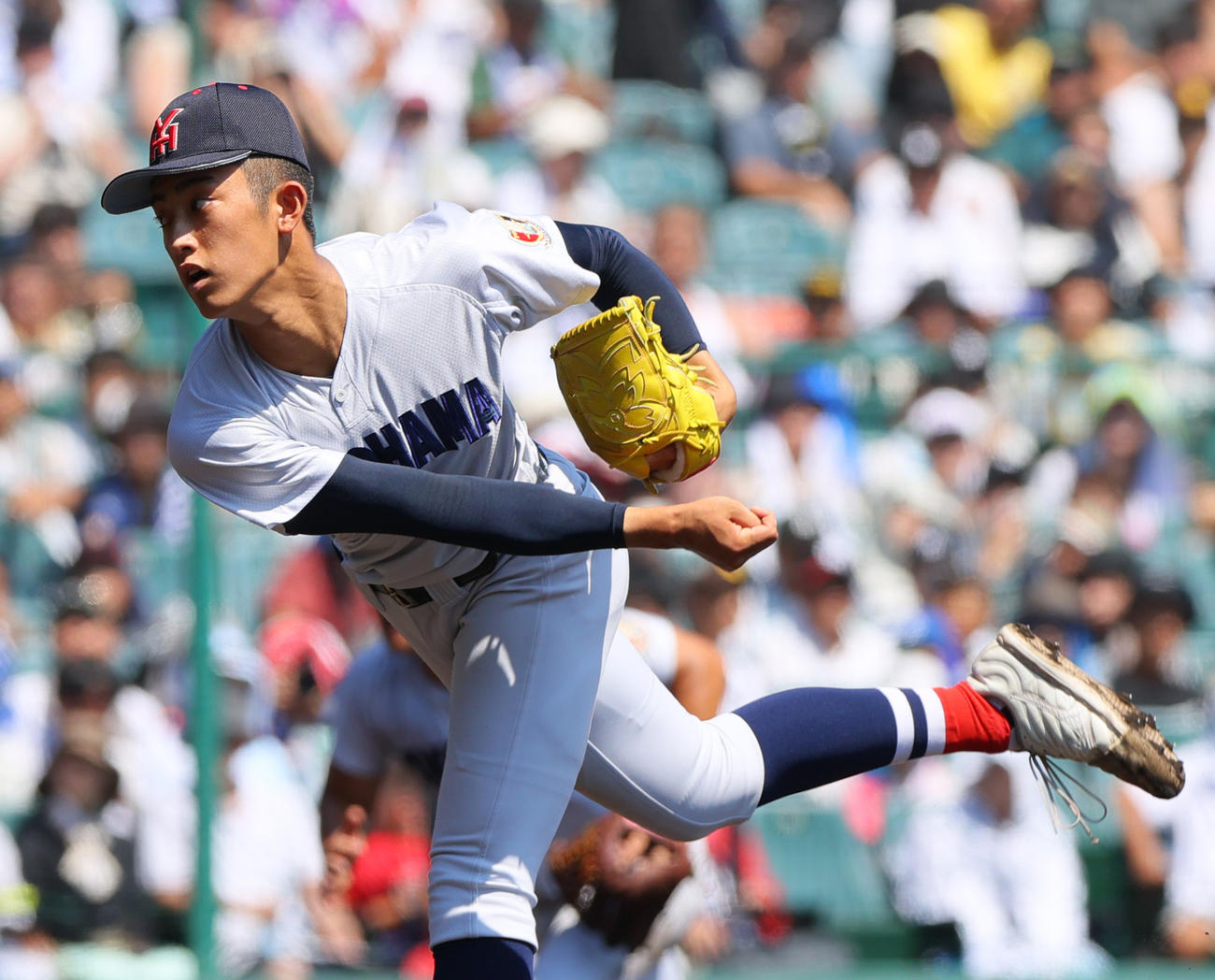 横浜対県岐阜商　横浜先発の織田（撮影・上山淳一）