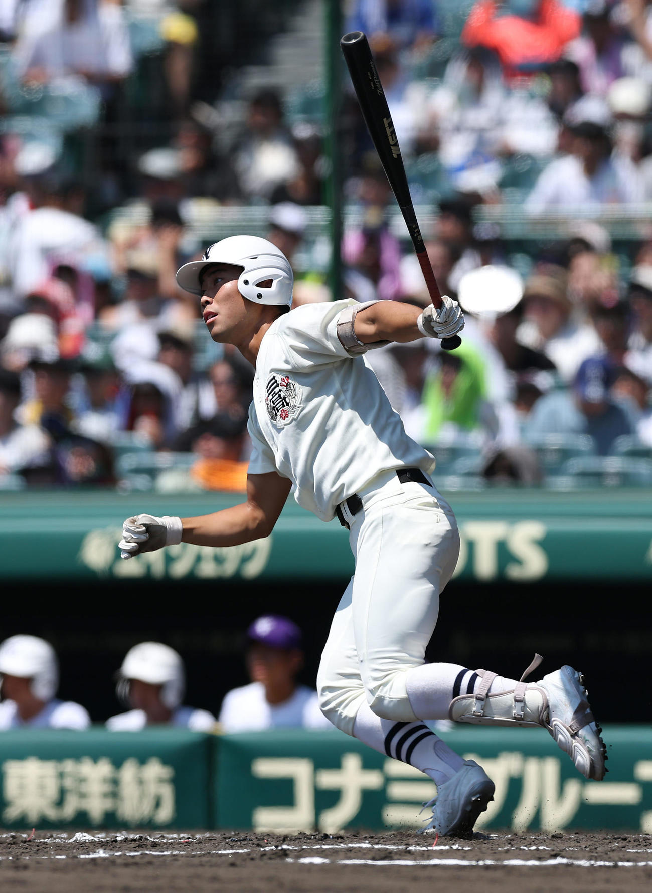 日大三対関東第一　4回表日大三1死一、三塁、先制の左前適時打を放つ代打豊泉（撮影・前田充）