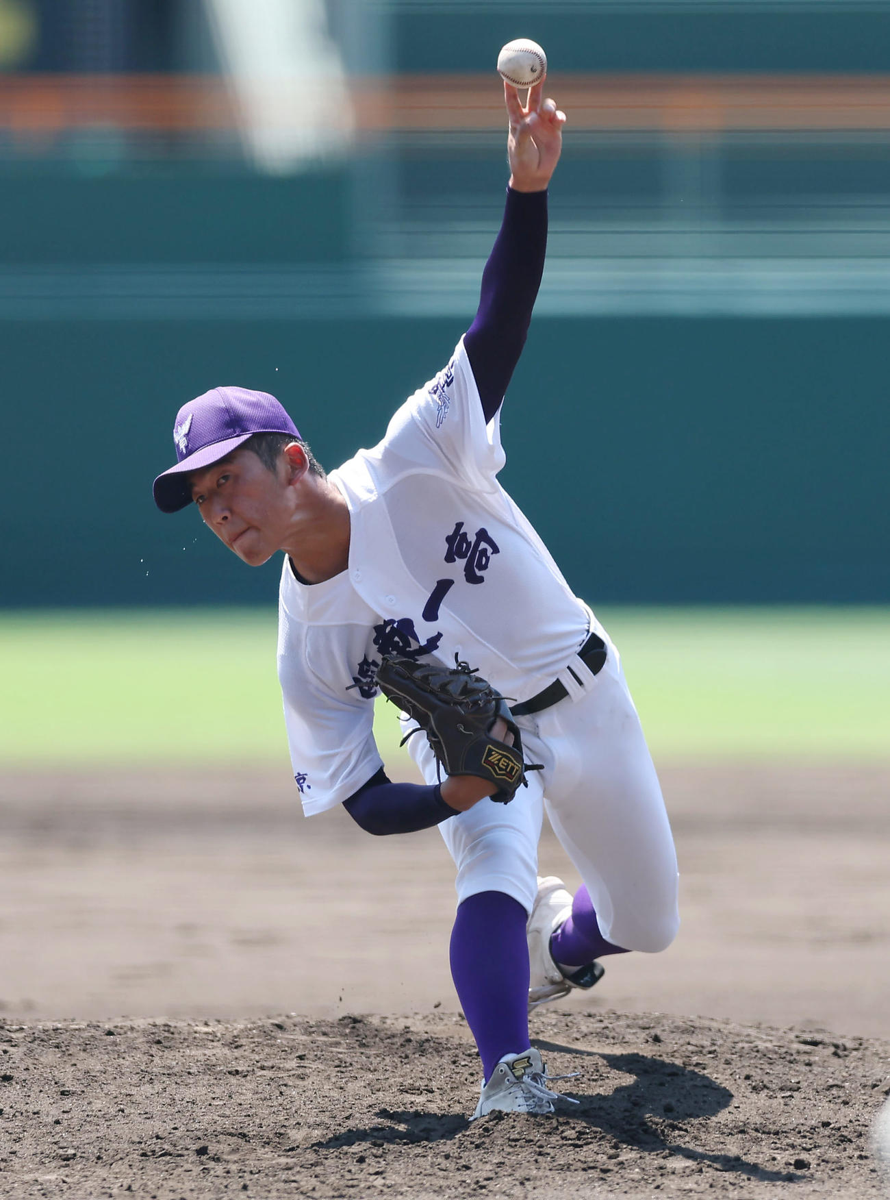 日大三対関東第一　力投する関東第一先発の坂本（撮影・前田充）