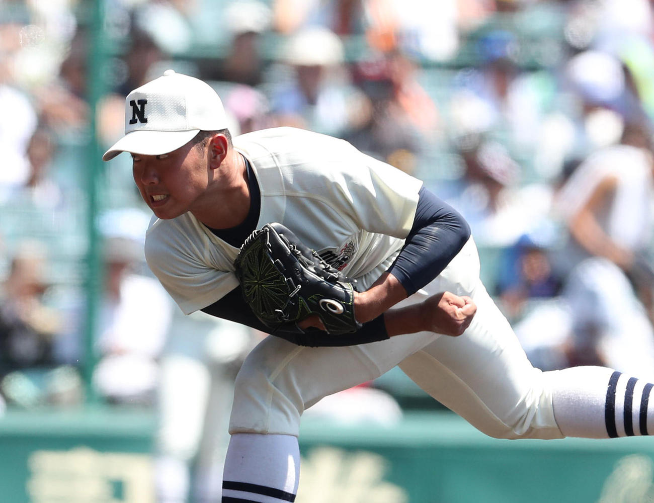 日大三対関東第一　関東第一戦に2番手で力投する日大三・近藤（撮影・白石智彦）