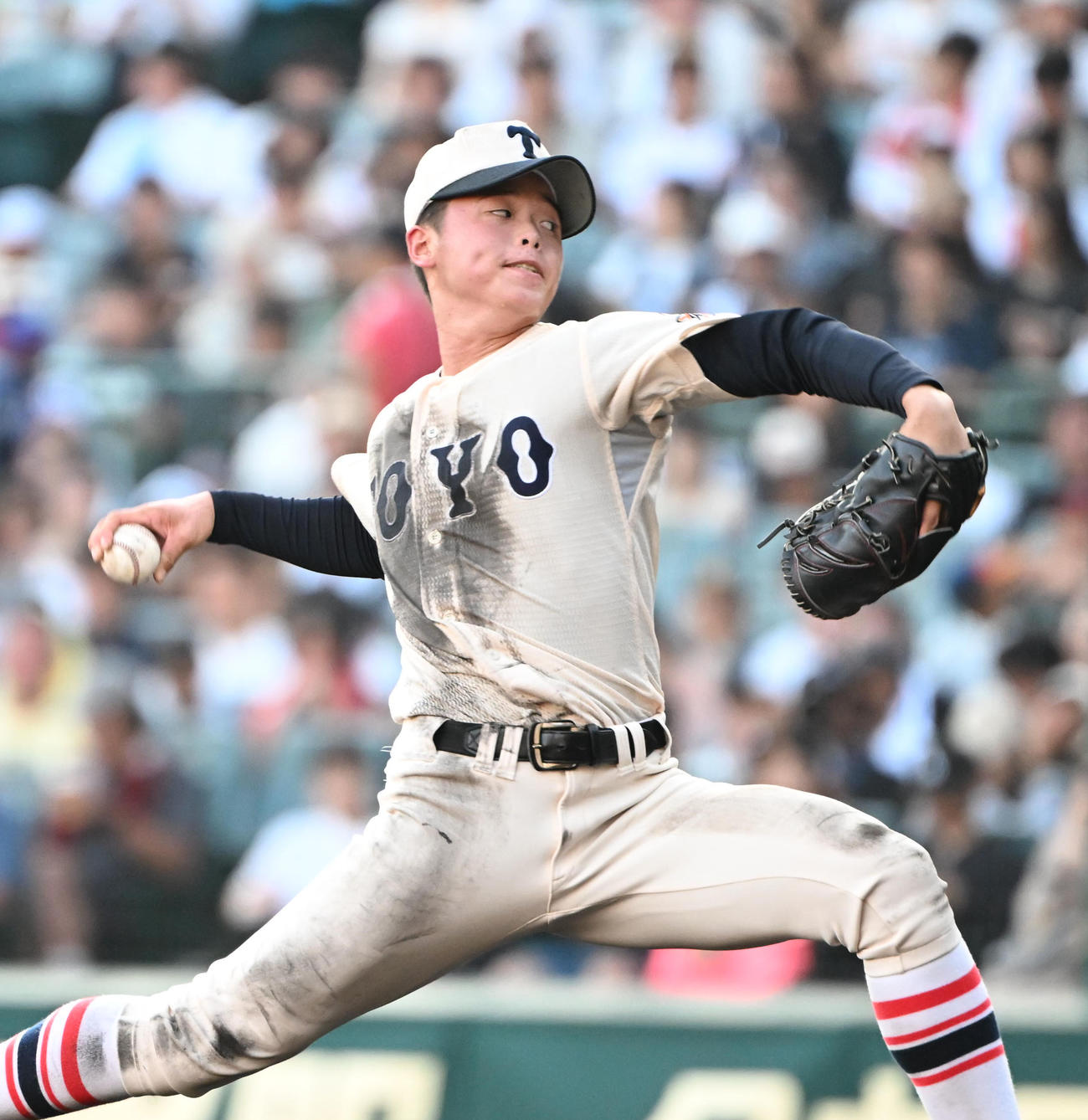 沖縄尚学対東洋大姫路　2回途中から2番手で登板する東洋大姫路・木下（撮影・和賀正仁）