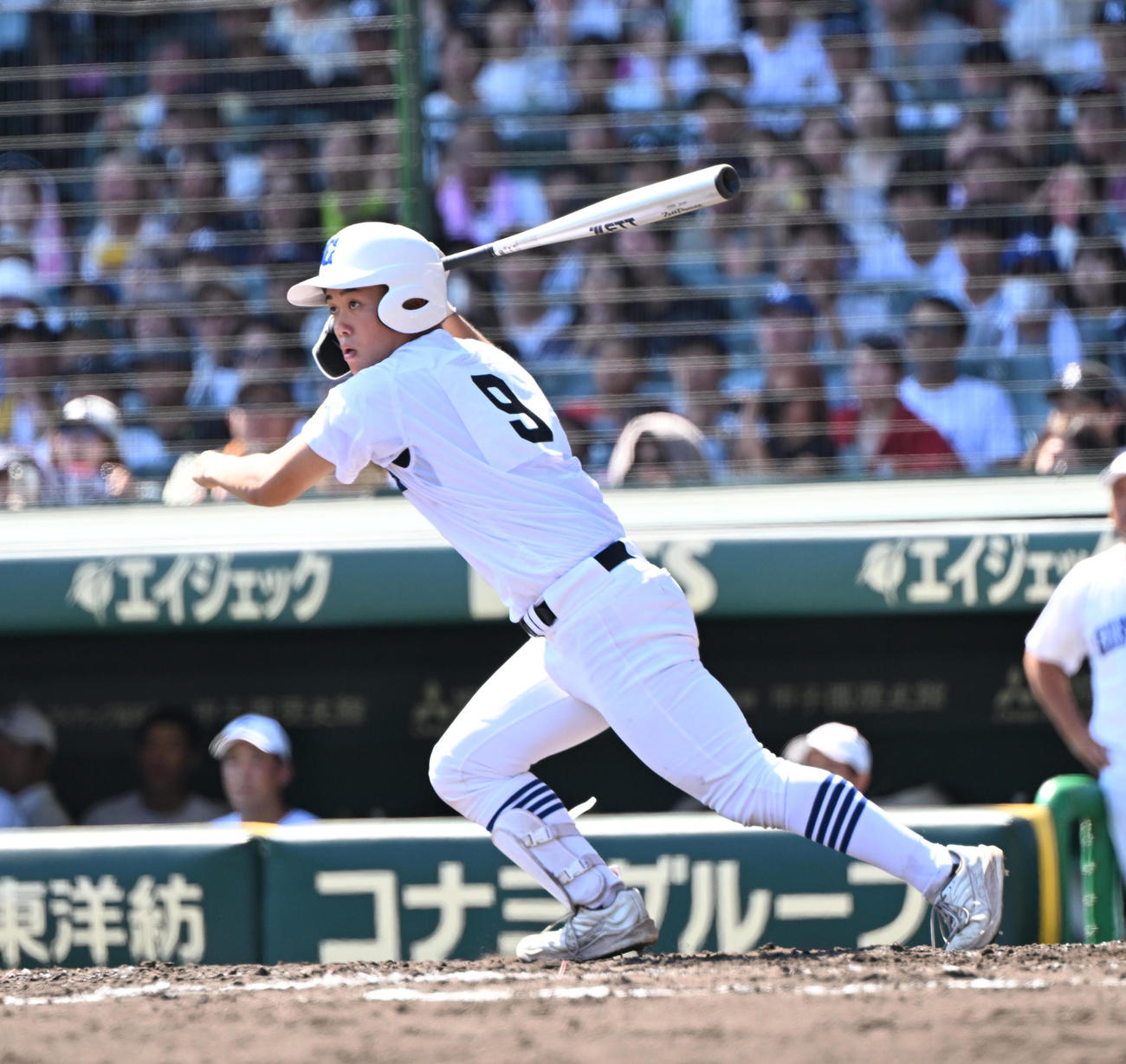 横浜対県岐阜商　4回裏県岐阜商2死一塁、左前打を放つ横山（撮影・和賀正仁）