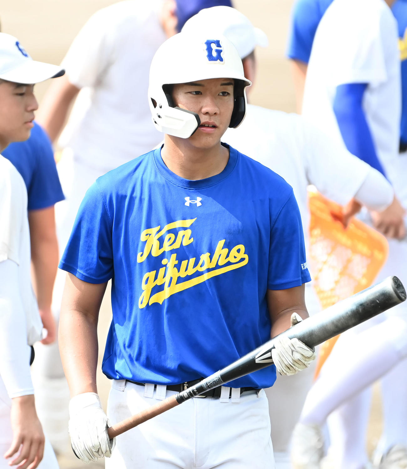 打撃練習をする県岐阜商の坂口（撮影・石井愛子）