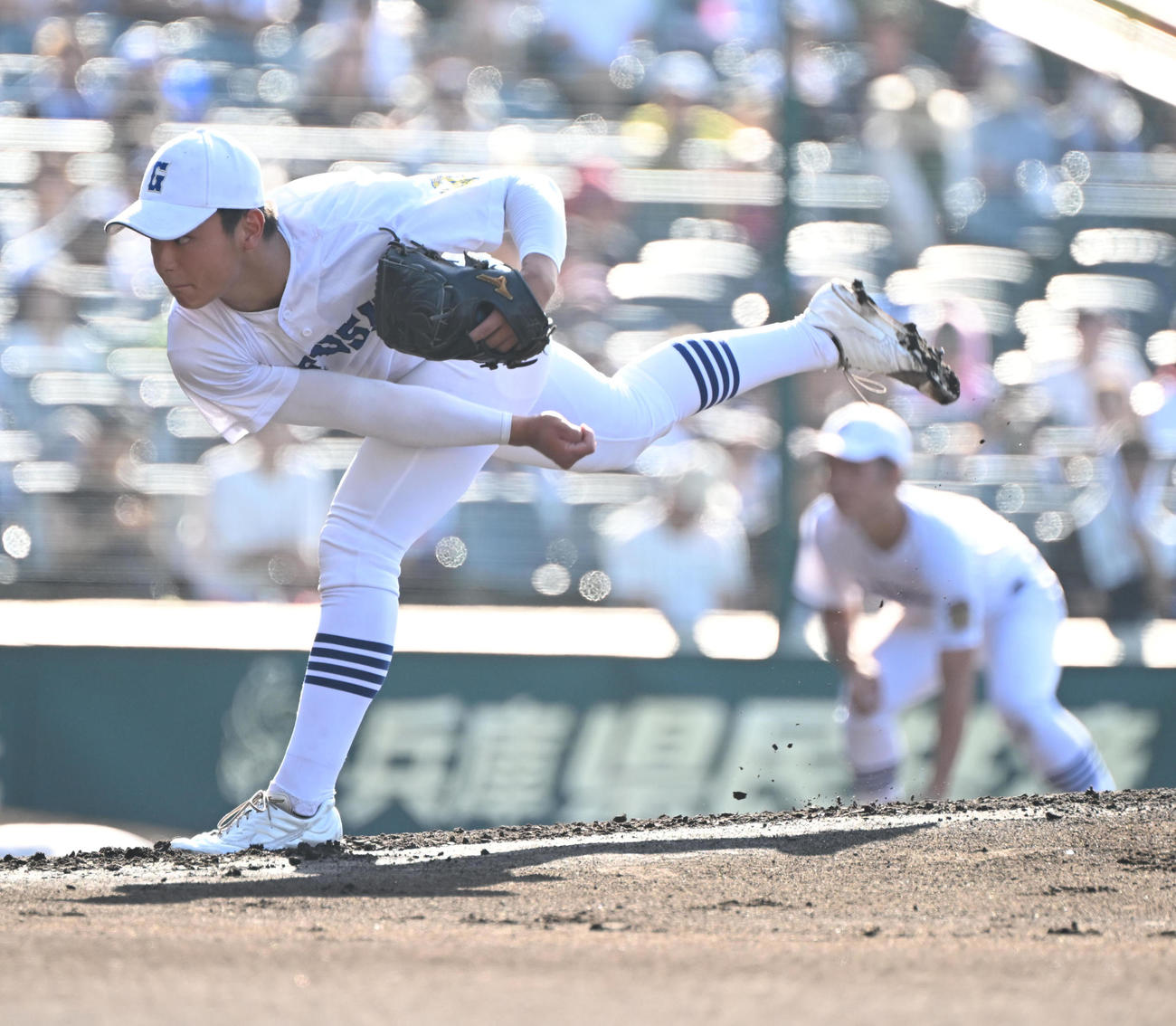 日大三体県岐阜商　先発する県岐阜商・柴田（撮影・和賀正仁）