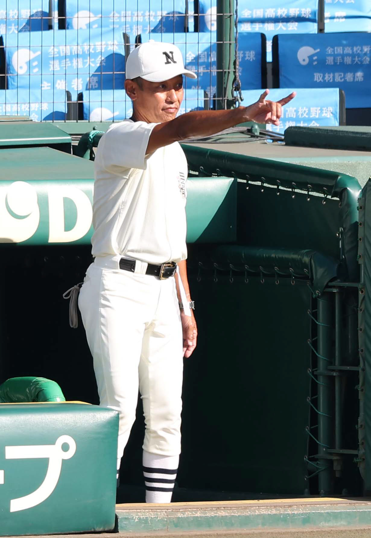 日大三対県岐阜商　選手に声を掛ける日大三・三木有造監督（撮影・上田博志）