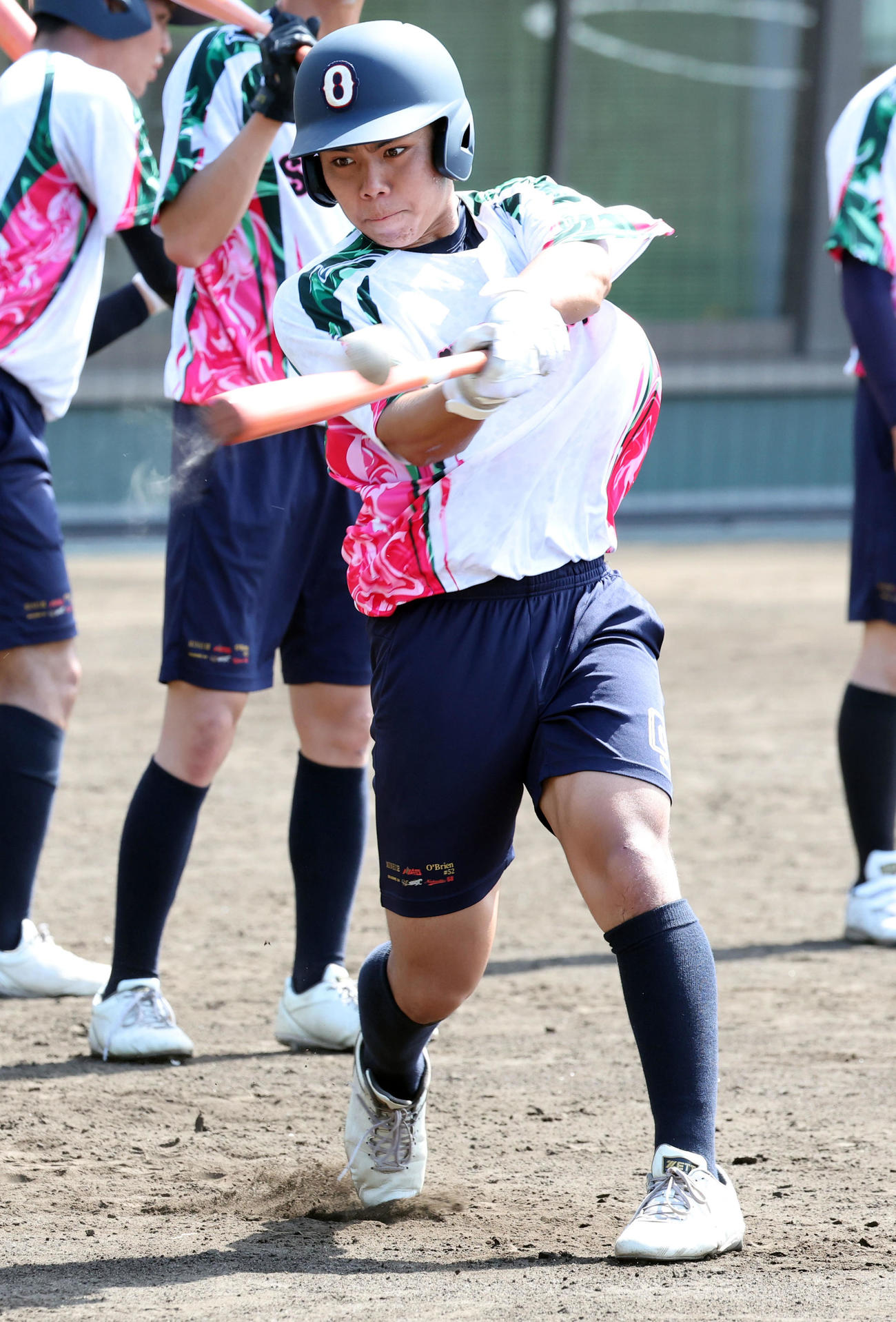 沖縄尚学・真喜志主将は打撃練習を行う（撮影・西尾就之）