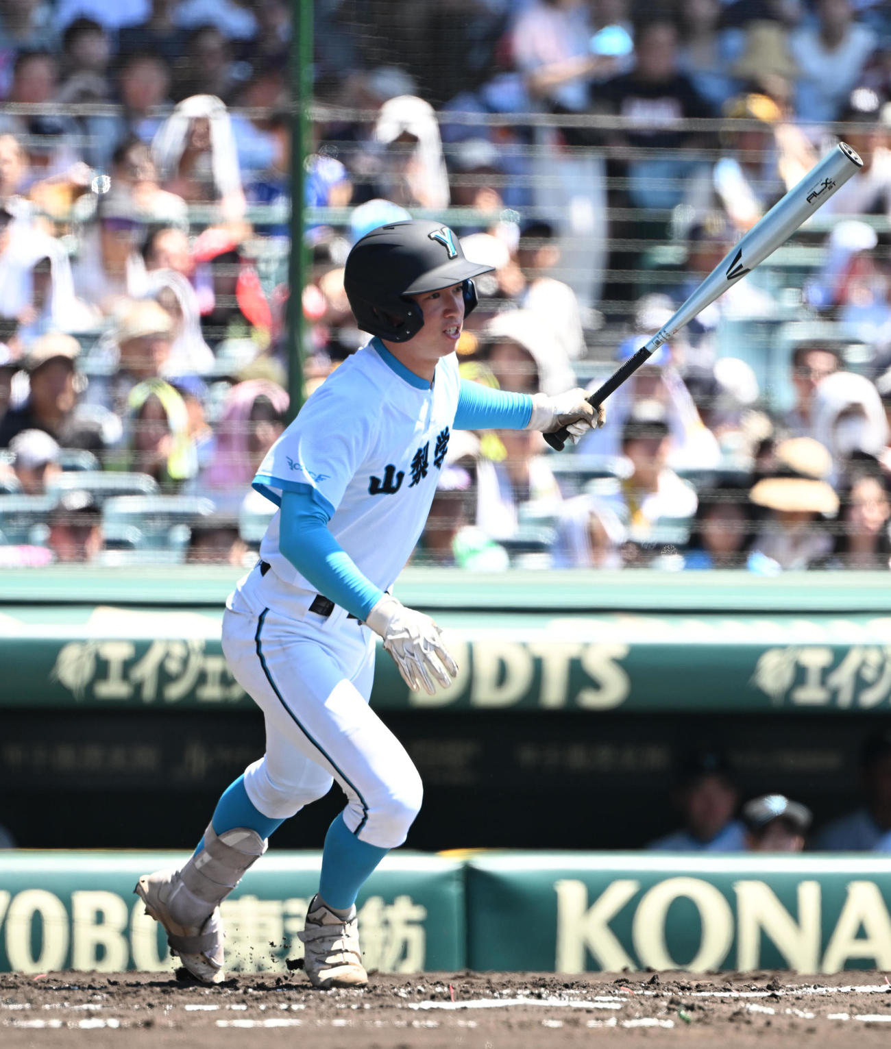 山梨学院対沖縄尚学　右前適時打を放つ山梨学院・横山悠（2025年8月21日撮影）