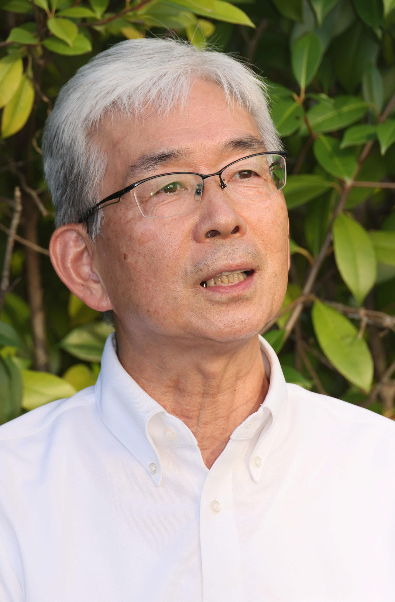 油木対広陵　試合後、取材に応じる広陵高校野球部の瀧口貴夫部長（撮影・加藤孝規）