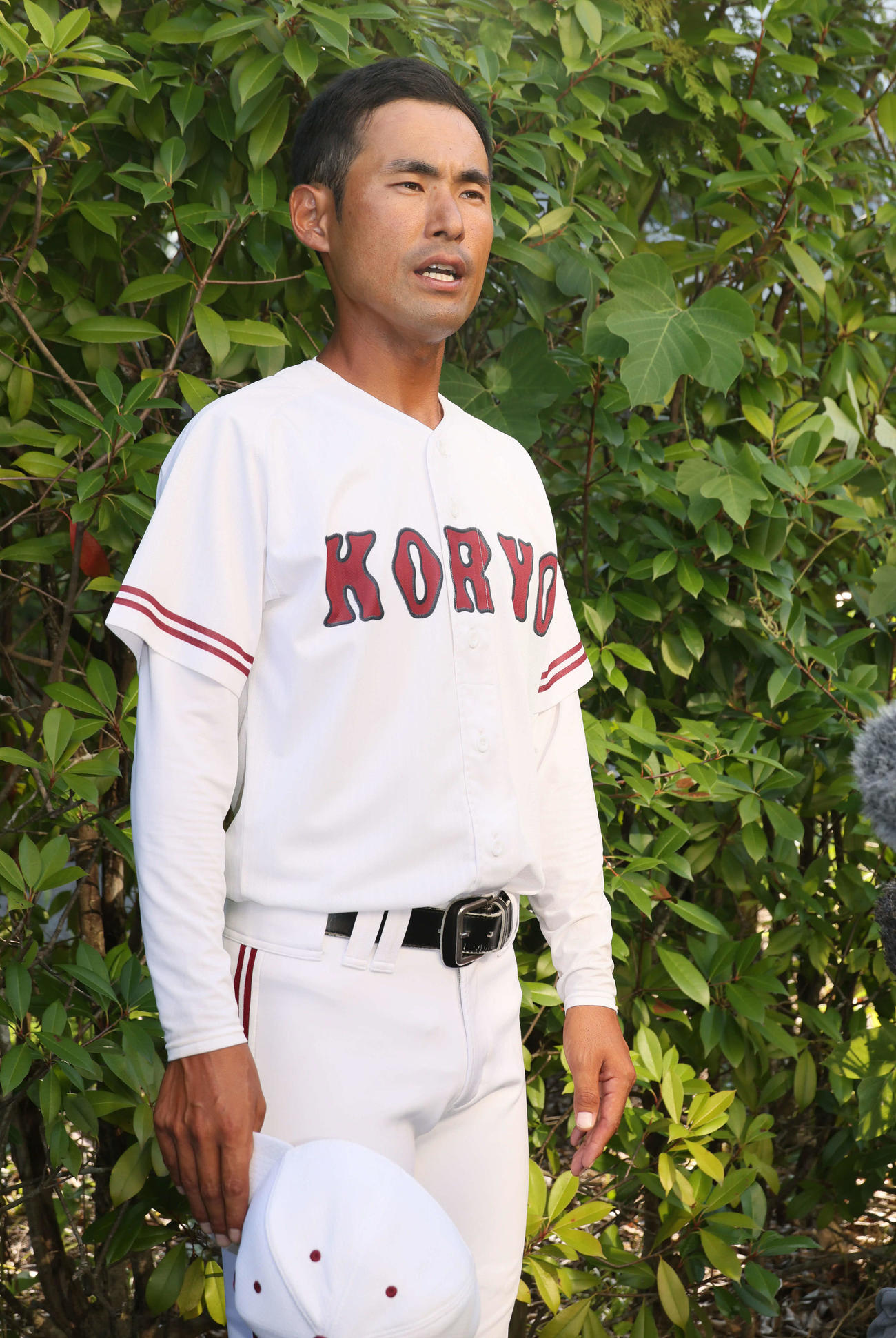油木対広陵　試合後、材に応じる広陵高校野球部の松本監督（撮影・加藤孝規）