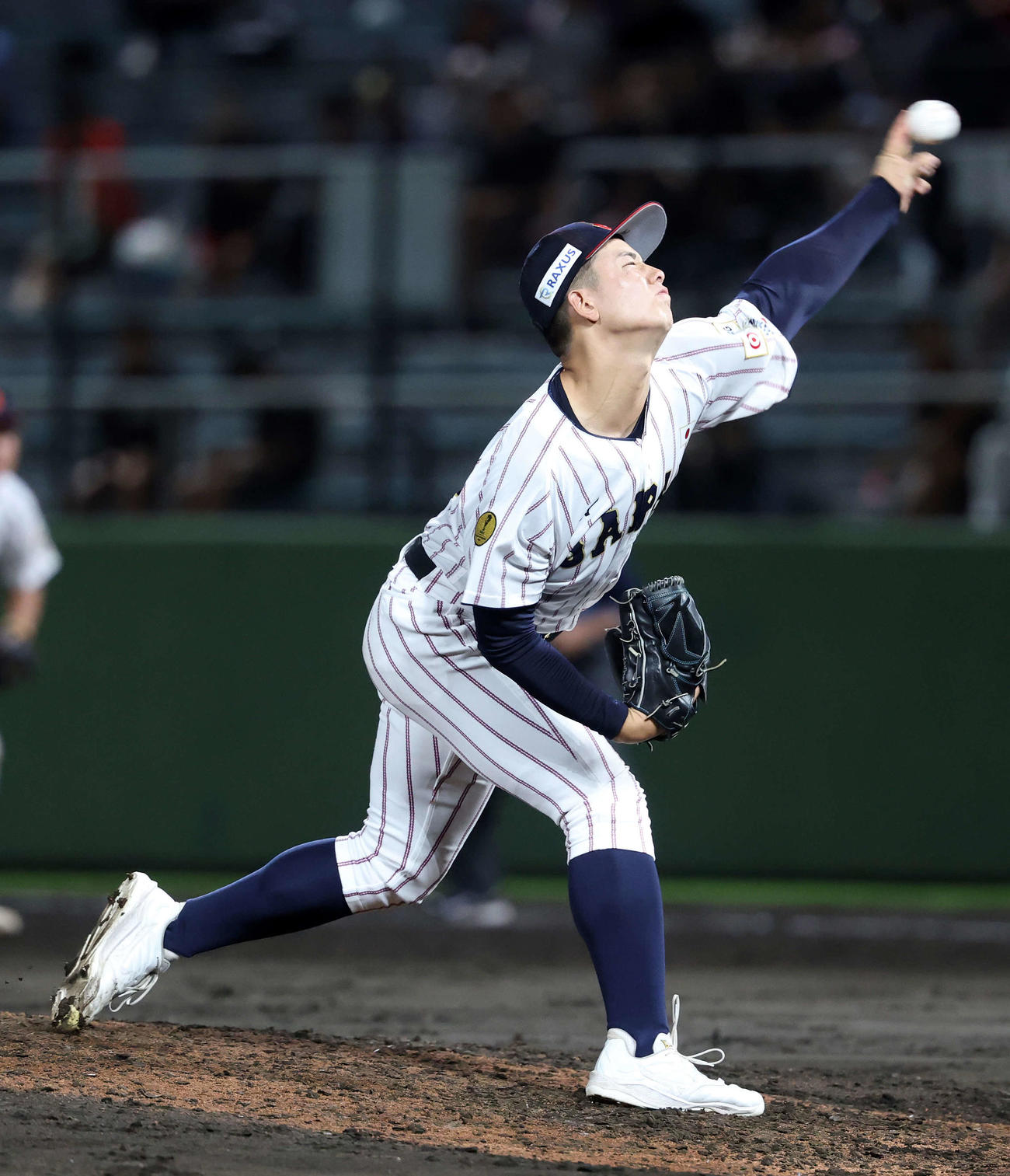 大学日本代表対高校日本代表　力投する高校日本代表7番手の奥村頼（撮影・鈴木正人）