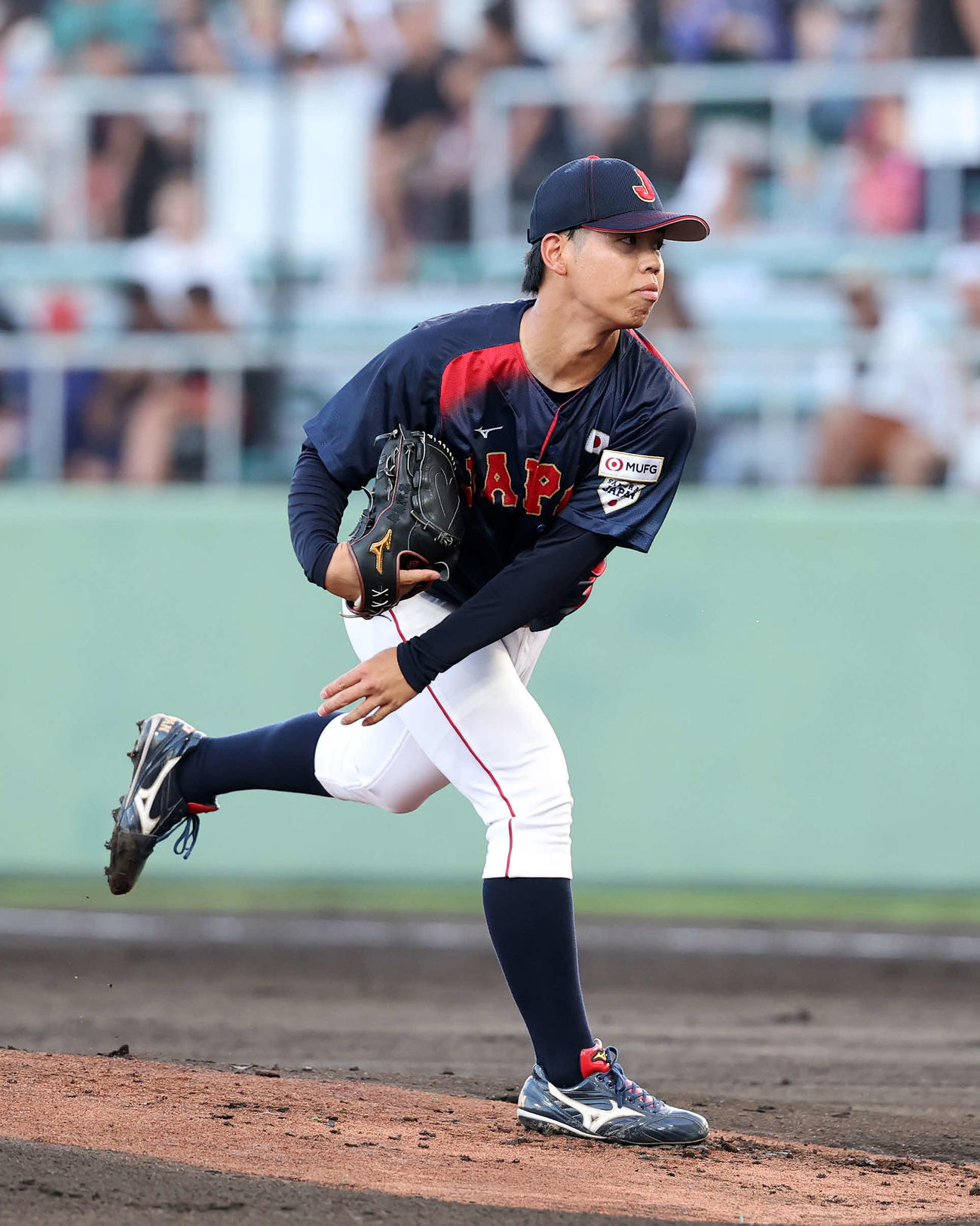 大学日本代表対高校日本代表　力投する大学日本代表先発の宮城（撮影・鈴木正人）