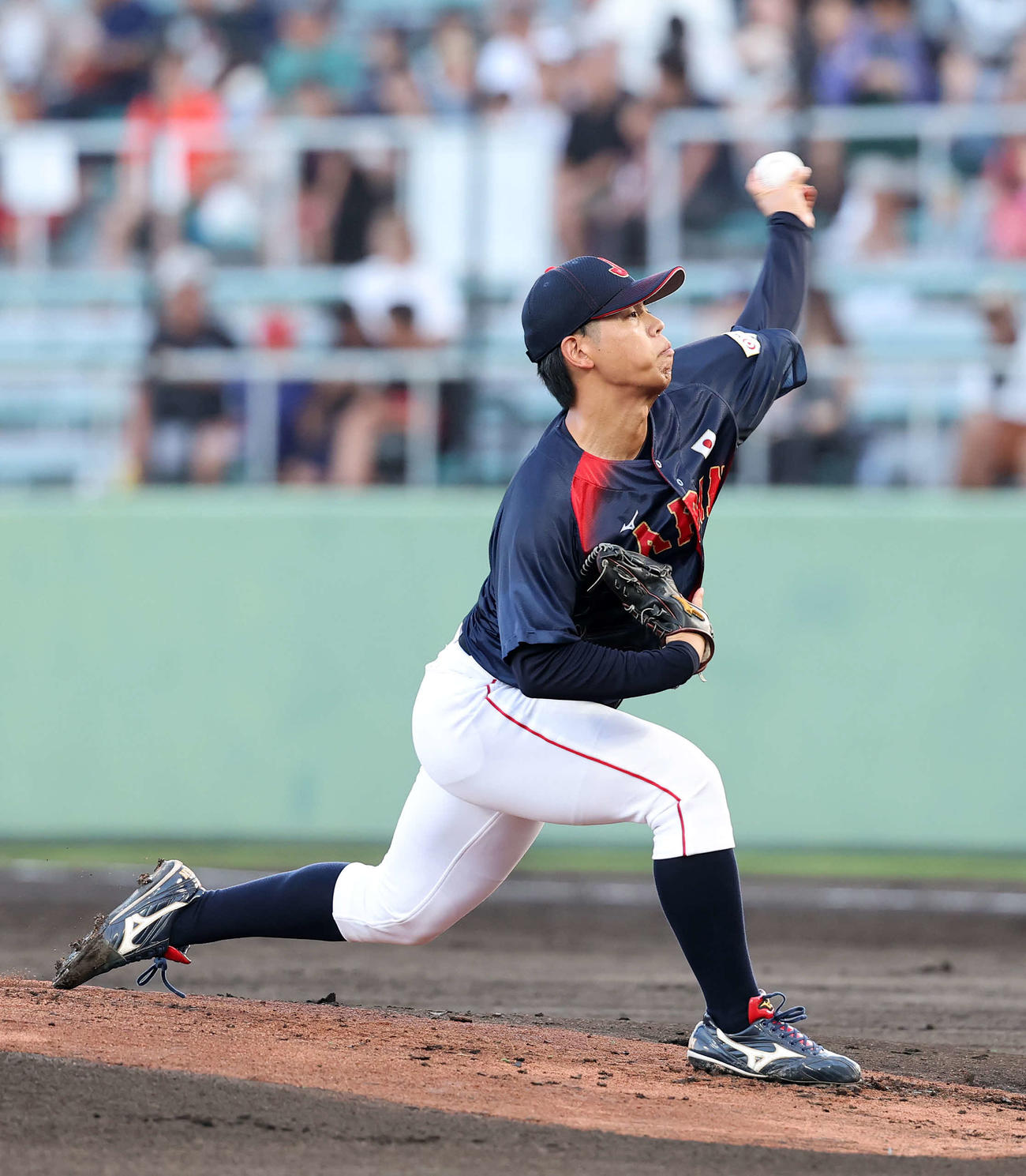 大学日本代表対高校日本代表　力投する大学日本代表先発の宮城（撮影・鈴木正人）