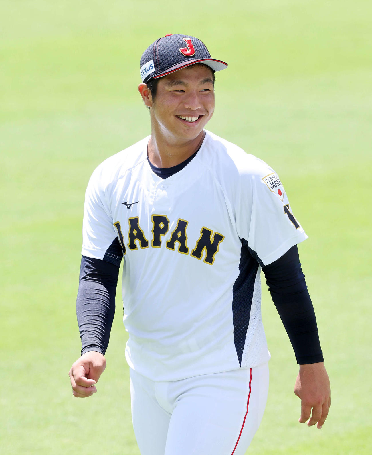 笑顔を見せる高校日本代表・末吉（撮影・鈴木正人）