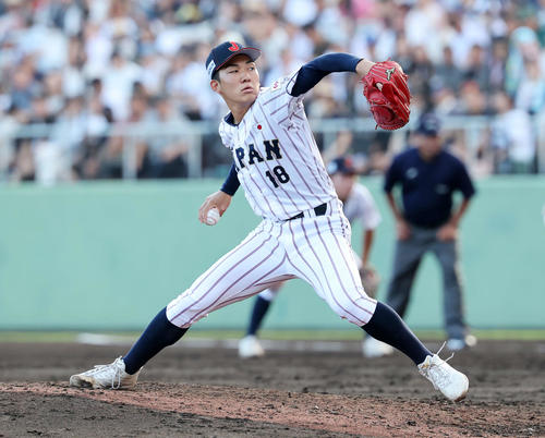 9月14日の米国対日本　力投する日本2番手の石垣（撮影・鈴木正人）