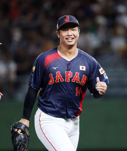 沖縄選抜の練習着 沖縄選抜の練習着 U18壮行試合】日本代表－沖縄選抜、チケット完売に外野