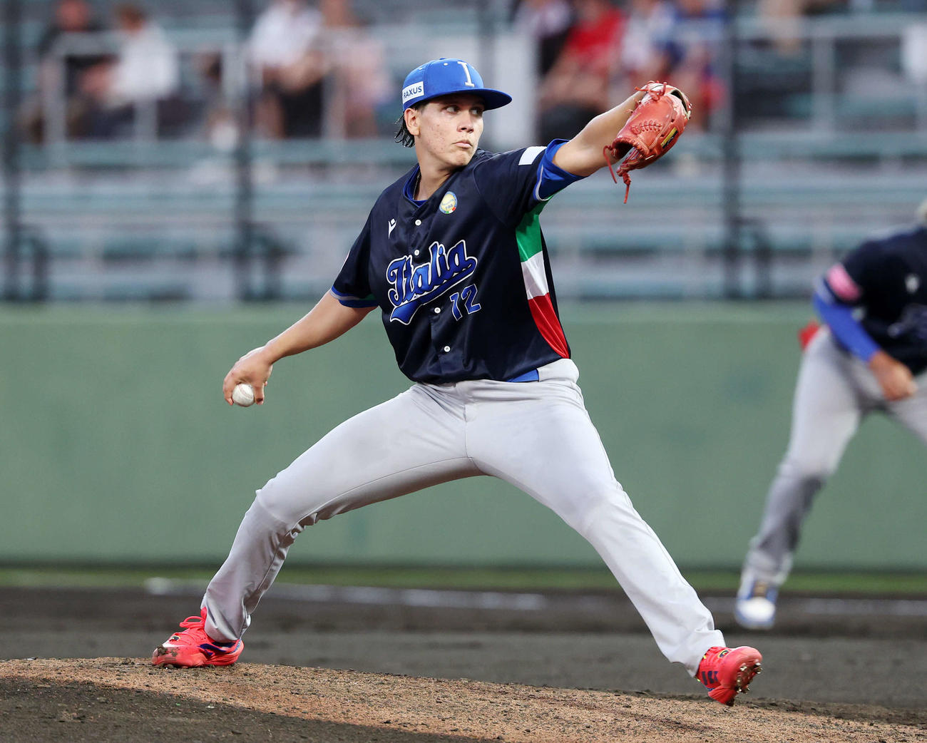 イタリア対日本　力投するイタリア先発のアリスメンディ（撮影・鈴木正人）