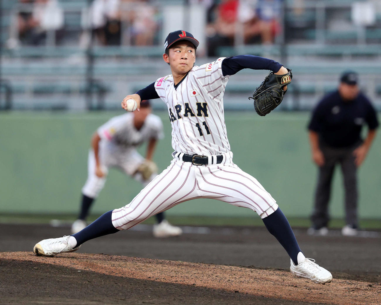 イタリア対日本　力投する日本先発の森下（撮影・鈴木正人）