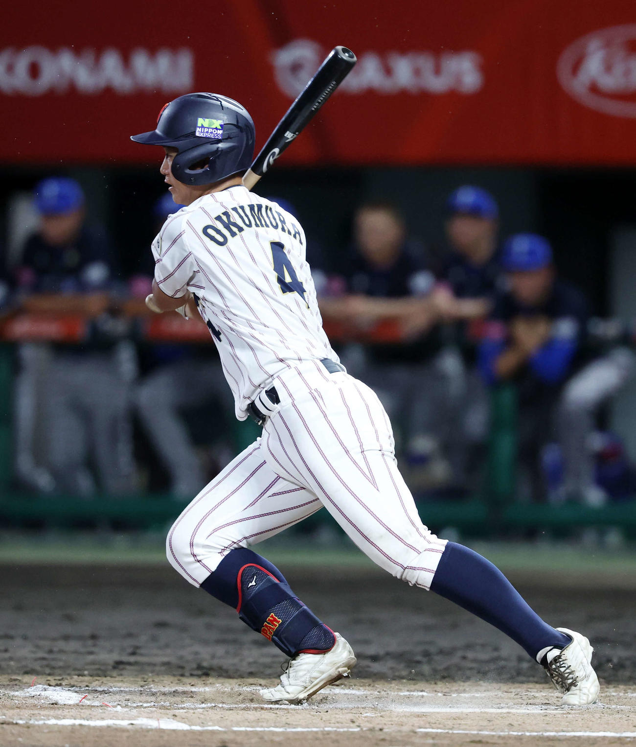 イタリア対日本　2回裏日本無死、奥村凌は内野安打を放つ（撮影・鈴木正人）