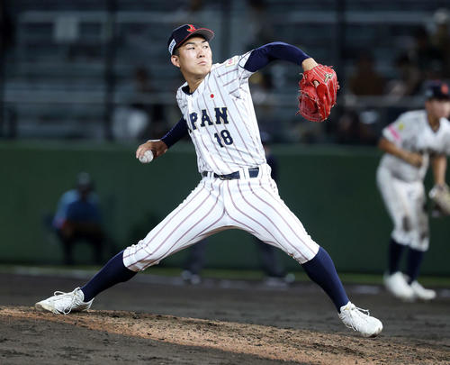 韓国対日本　力投する日本2番手の石垣（撮影・鈴木正人）