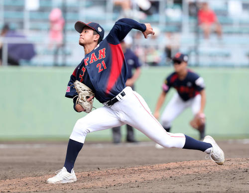 日本対キューバ　力投する日本2番手の西村（撮影・鈴木正人）