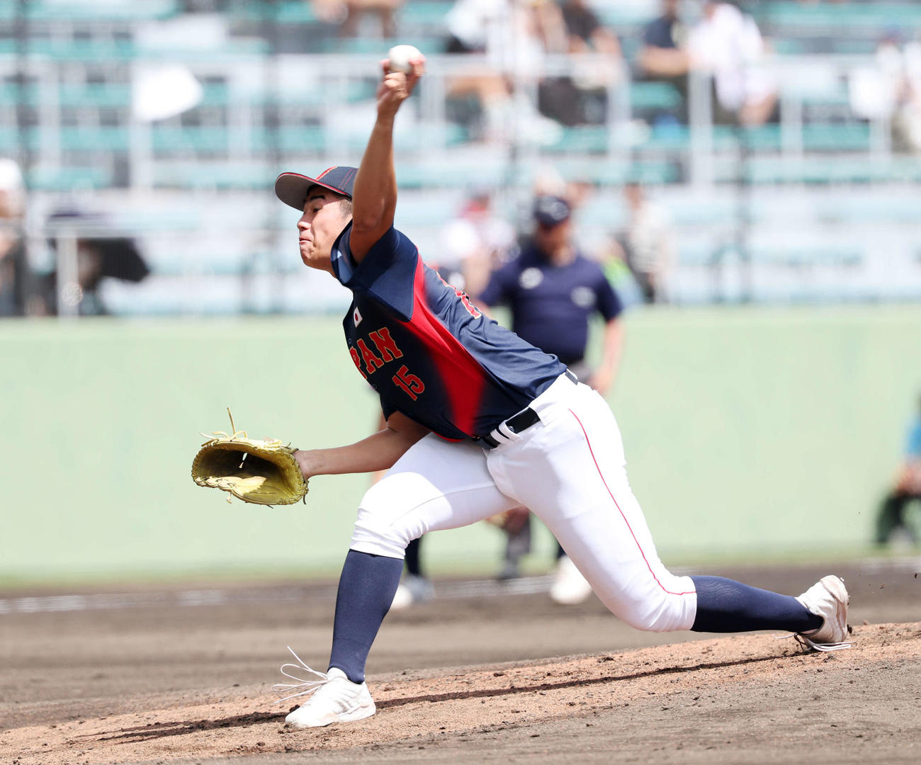 日本対キューバ　力投する日本先発の下重（撮影・鈴木正人）